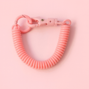 llavero tipo resorte rosado claro