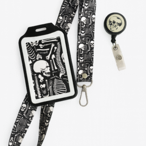 kit landyard + yoyo + escarapela huesos fondo negro