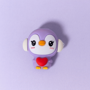 copia de pin para fonendo y martillo pingüino y corazón