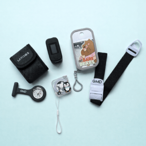 Kit Oxímetro, Atomizador de Alcohol, Reloj, Cinta métrica y Torniquete