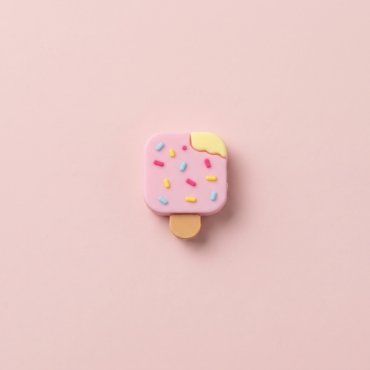 pin para fonendo helado rosado